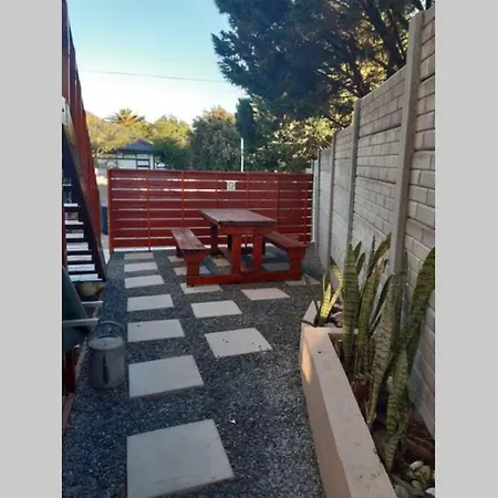 Upstairs Apartment Cape Town Exterior photo