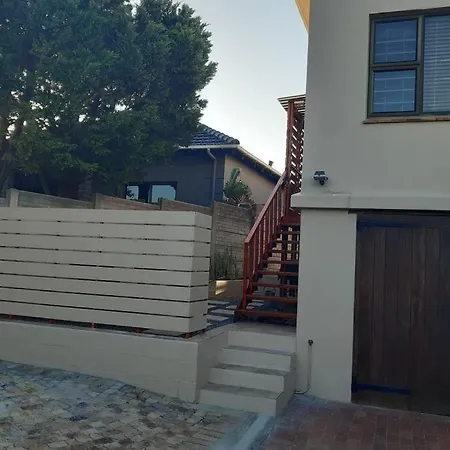 Upstairs Apartment Cape Town Exterior photo